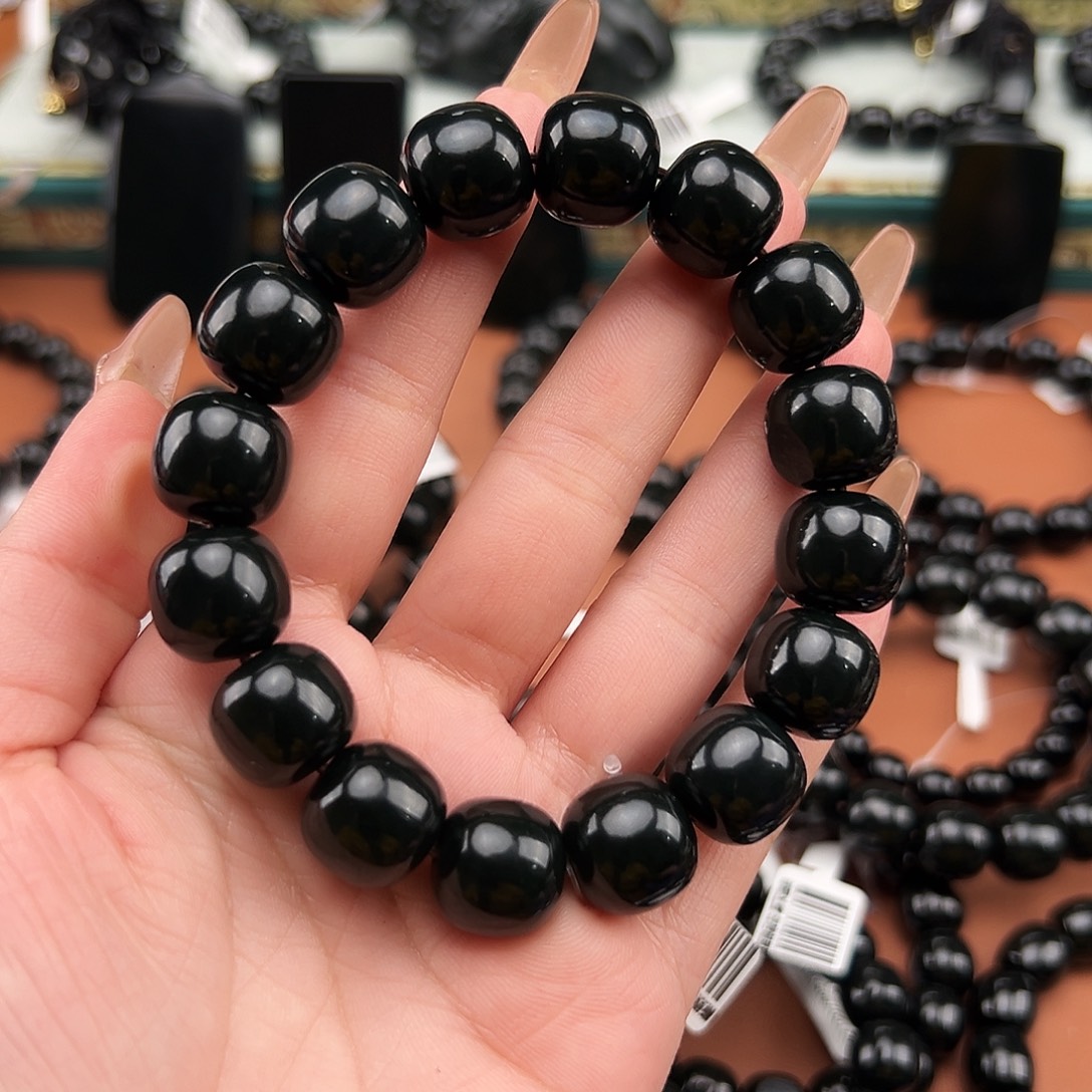 建***哥和田玉未镶嵌手串