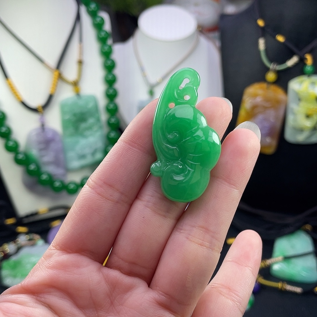 吊坠(赠链)未镶嵌翡翠