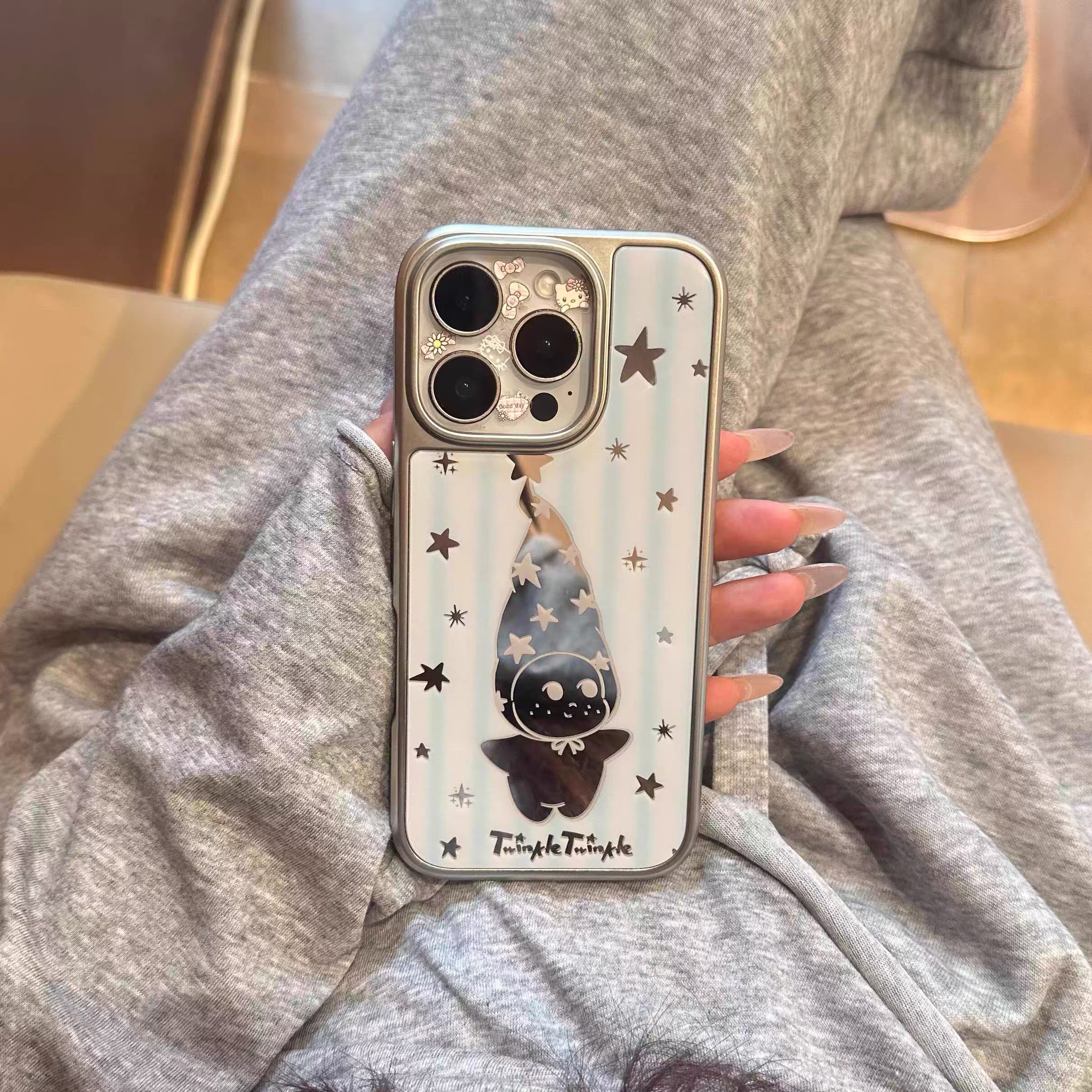 银色镜面星星小人简约ins适用苹果17promax女iphone15手机壳小众