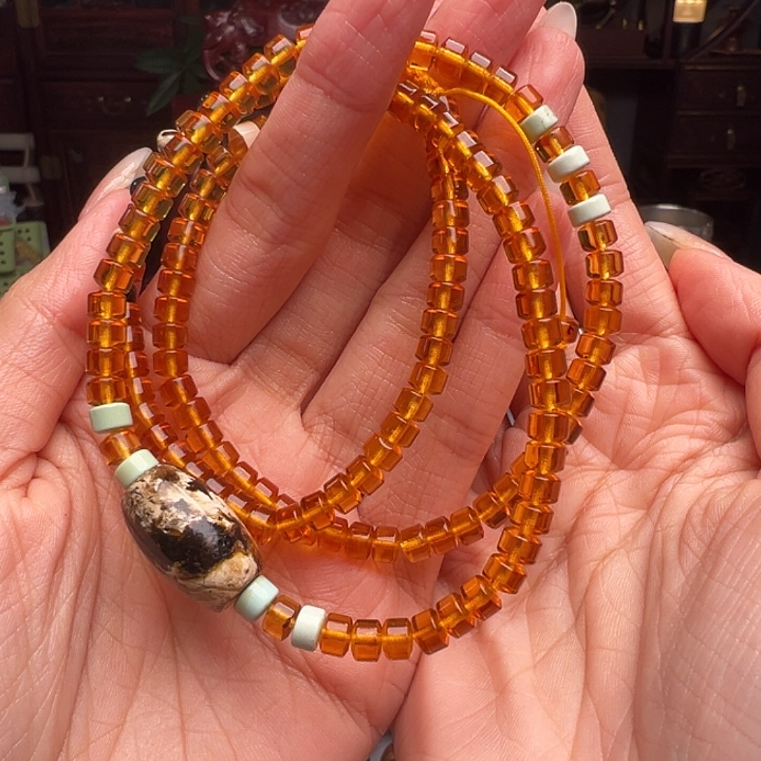 琥珀裸石未镶嵌抚顺琥珀30586。5mm