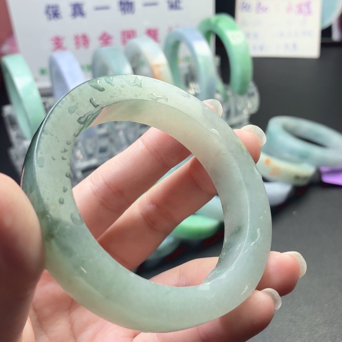 定制翡翠未镶嵌洒金手镯 冰飘花