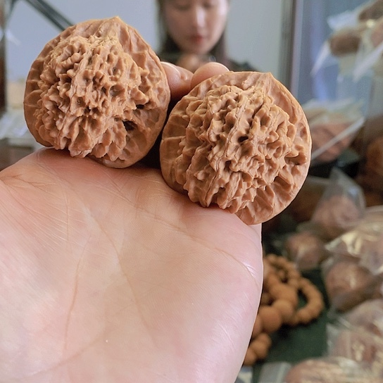 【闪购商品】把件文玩核桃44红皮乾隆纹
