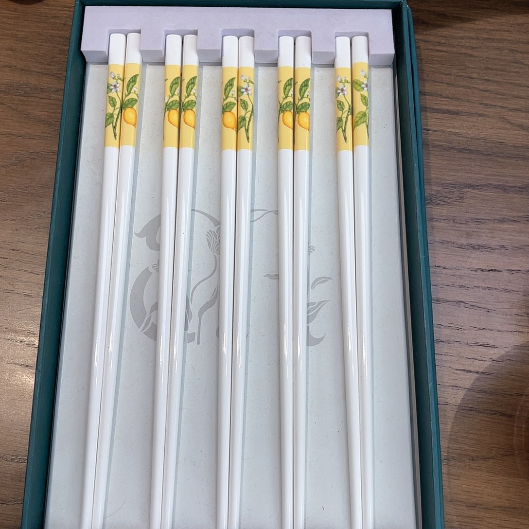 骨瓷//////////：：/：：：：