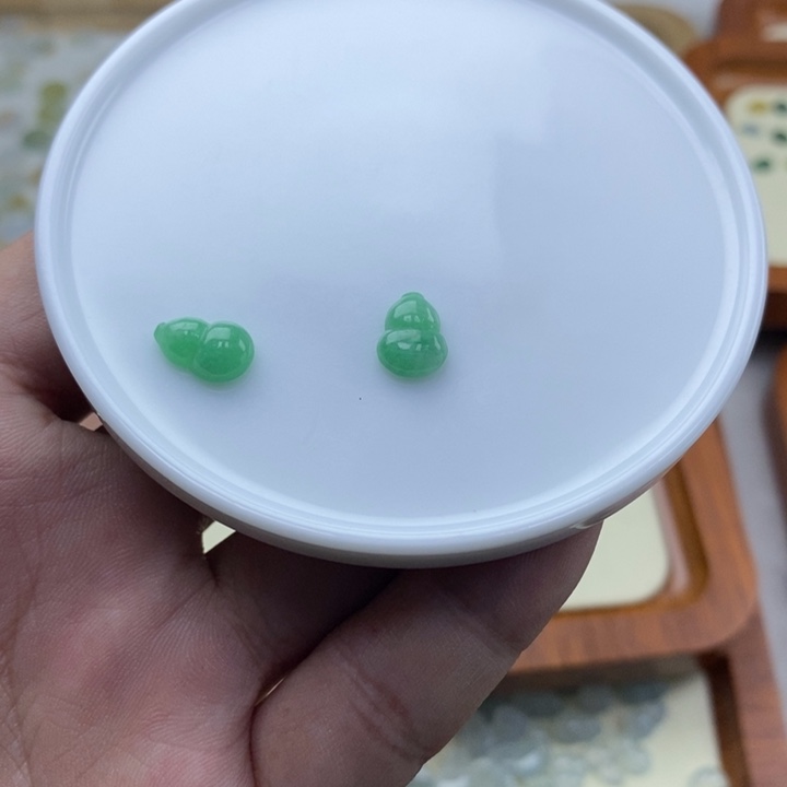 翡翠未镶嵌吊坠(不含链)甜*蜜葫芦两个
