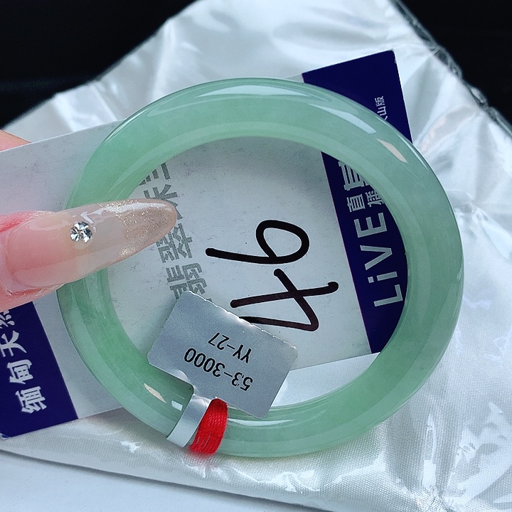 翡翠手镯未镶嵌缅甸天然a货翡翠手镯