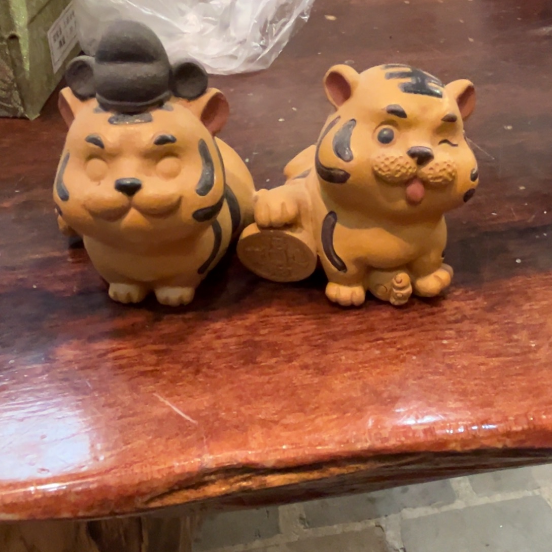 *****茶宠紫砂小老虎一对