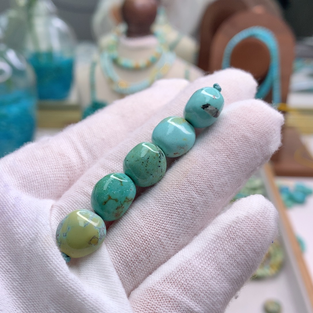 绿松石未镶嵌饰品