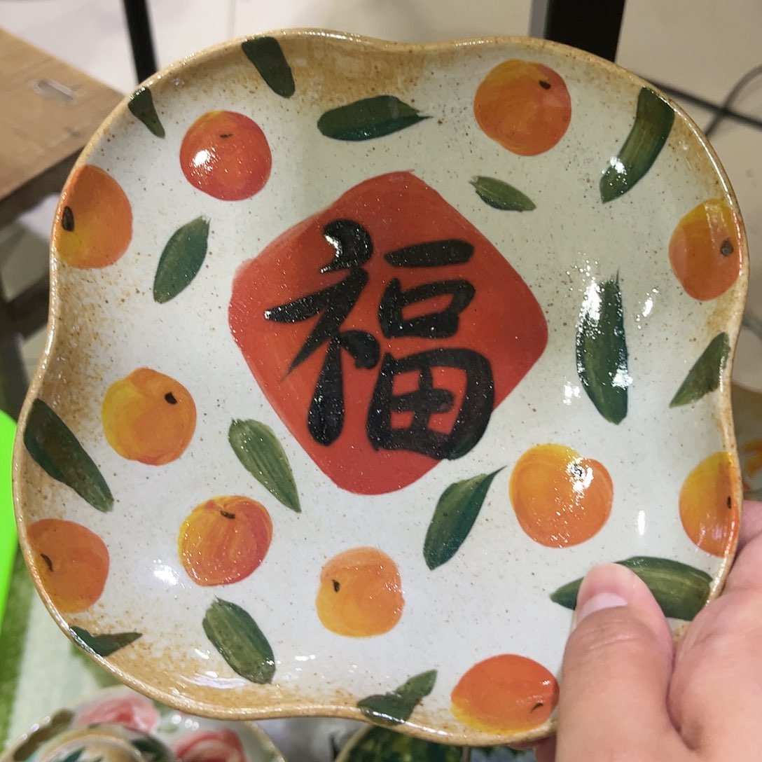 瓷片红红火火过大年