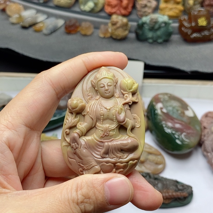 【闪购商品】定制石英质玉吊坠未镶嵌