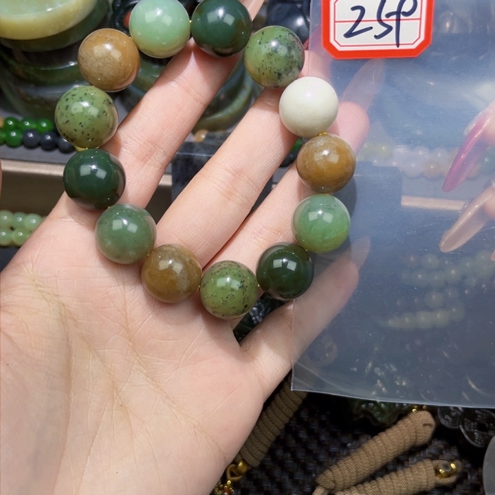 和田玉和田玉边角料随机发未镶嵌