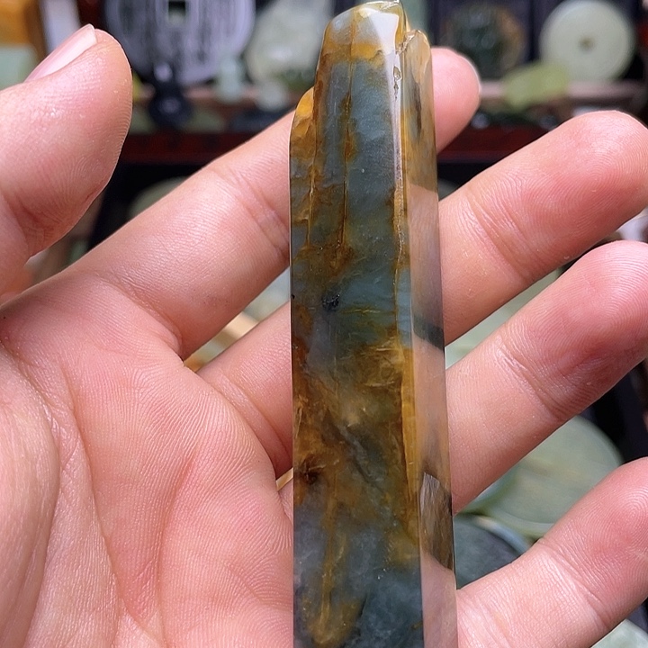 蛇纹石玉挂件未镶嵌