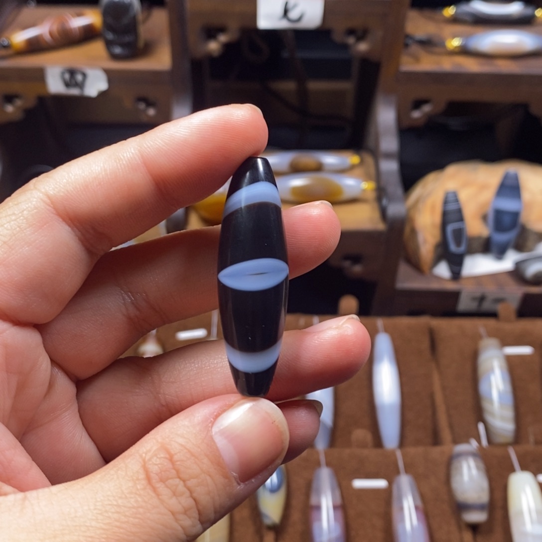 日***飒玛瑙/玉髓未镶嵌颈饰