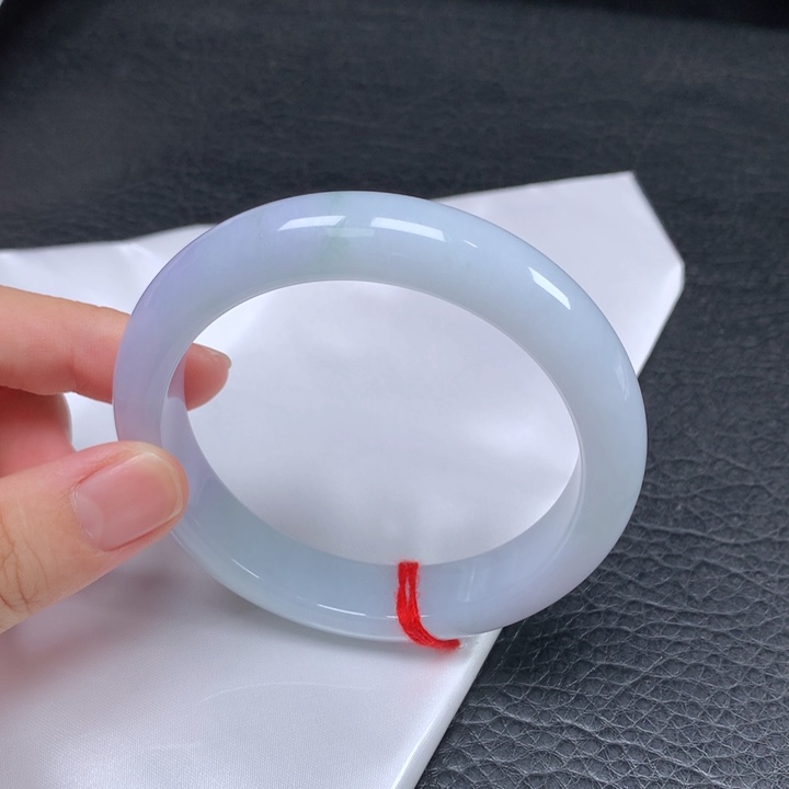 坚***⊙翡翠未镶嵌手镯  