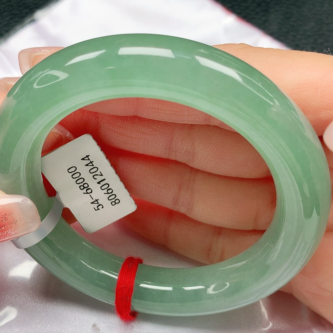 翡翠手镯未镶嵌缅甸天然a货翡翠54胖圆条葡萄肉果冻底