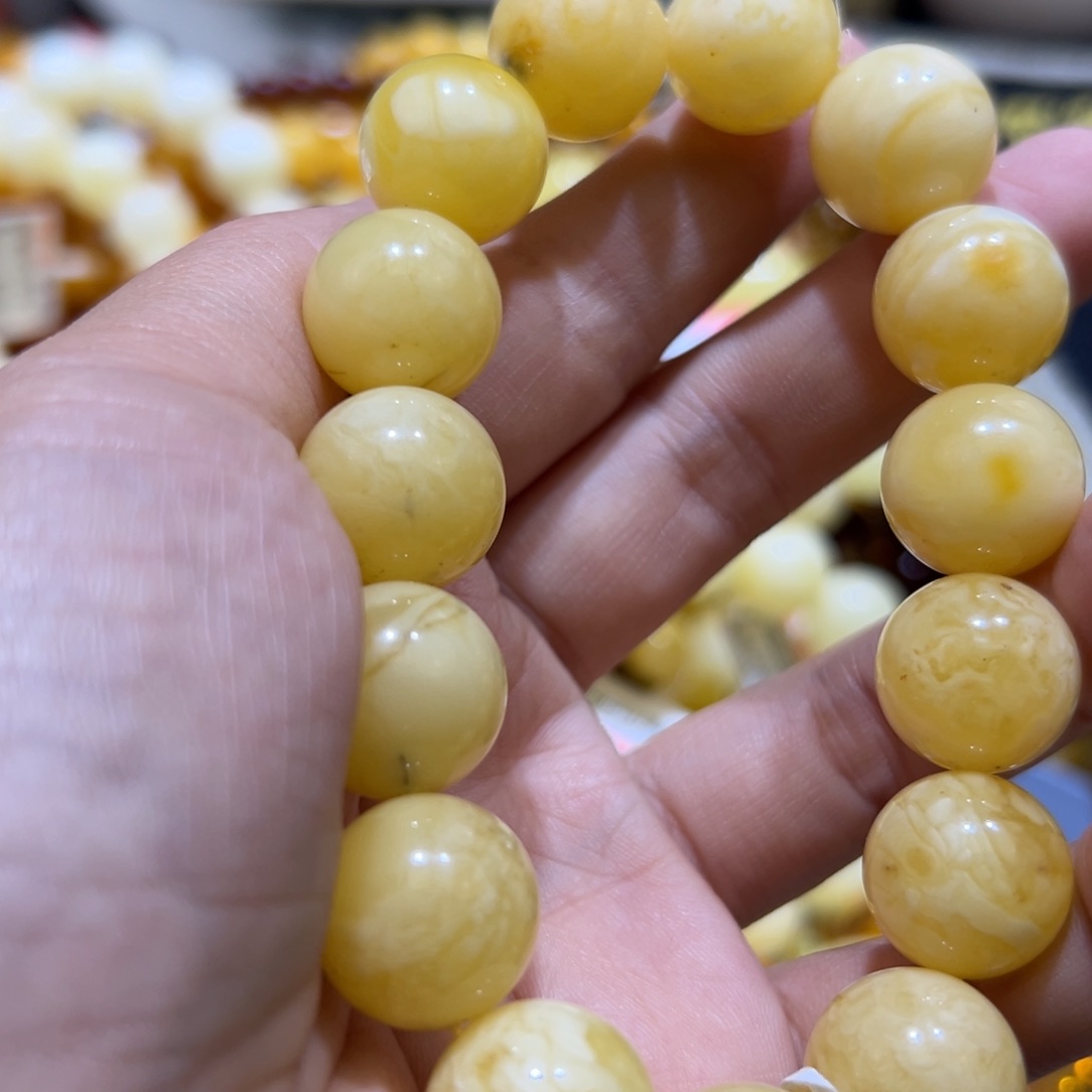 琥珀珠宝奇石未镶嵌