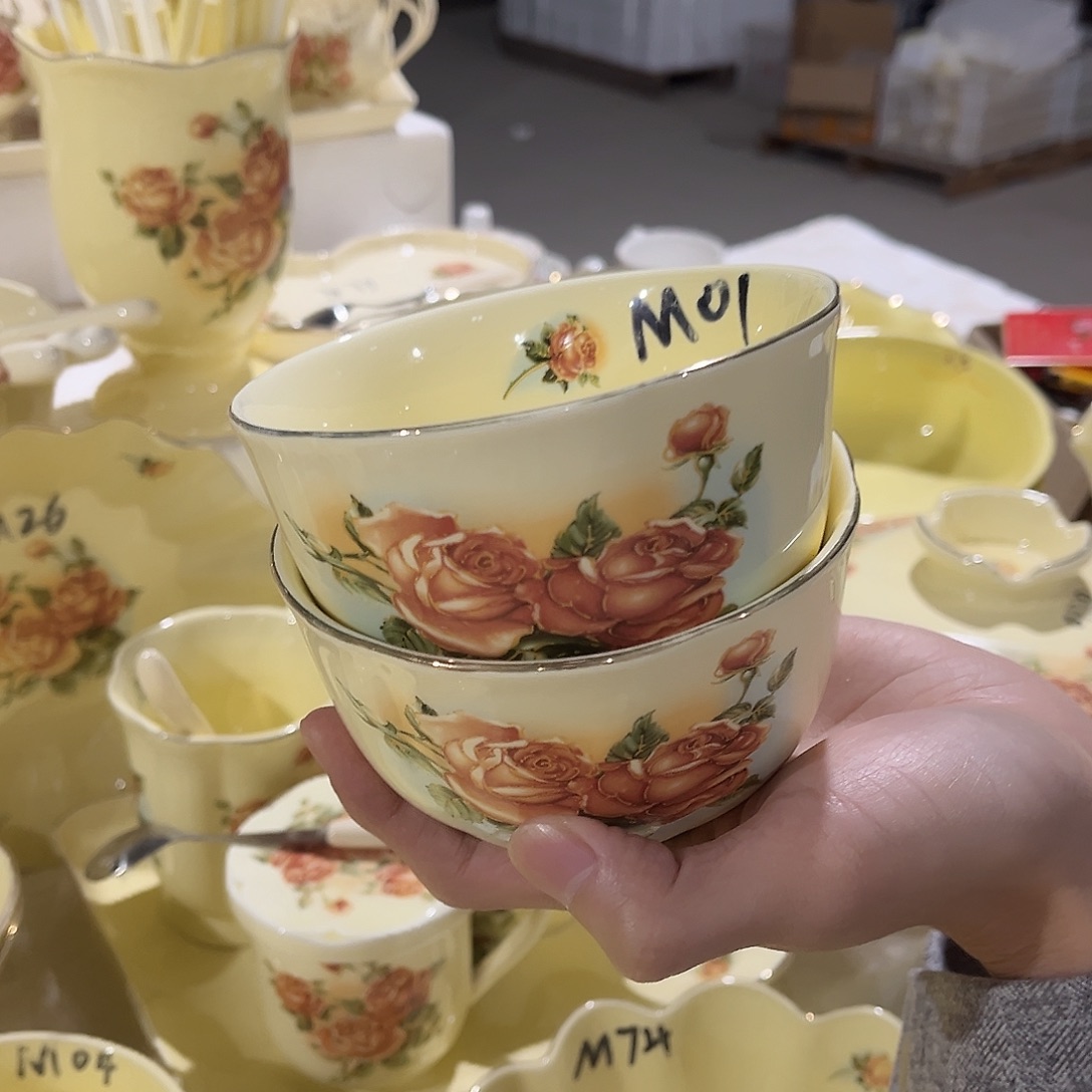 星博汇陶瓷有限公司4个