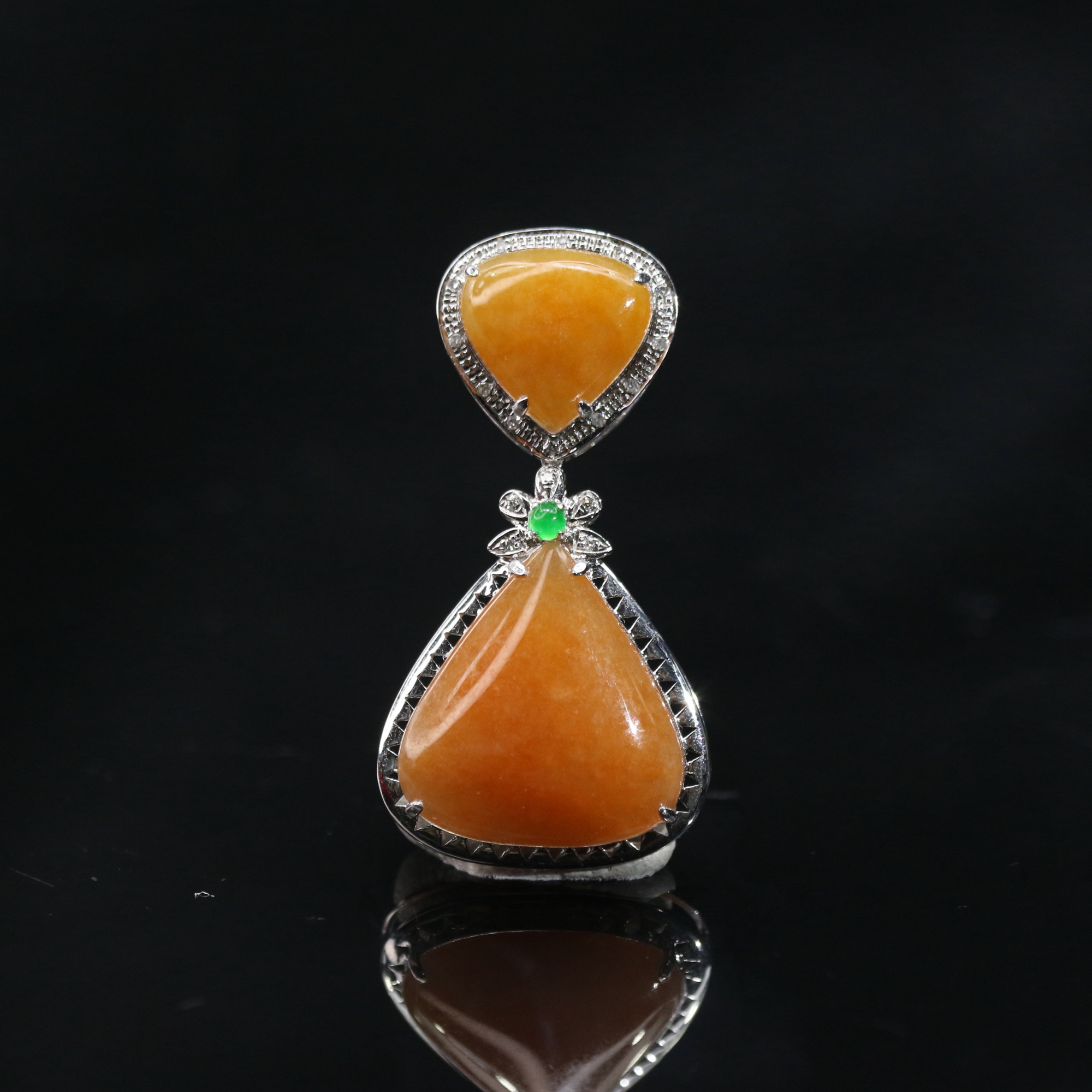 34天然缅甸翡翠A货18k冰红吊坠/500007/北京中保拍卖