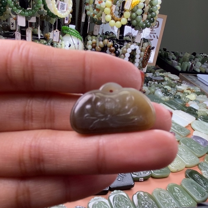 和田玉未镶嵌颈饰和田玉福利