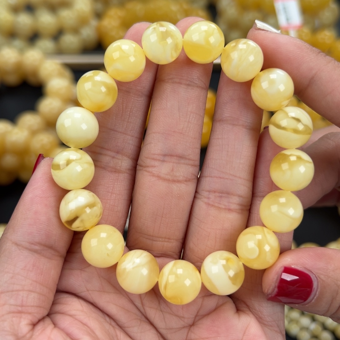 琥珀未镶嵌手链15.3克