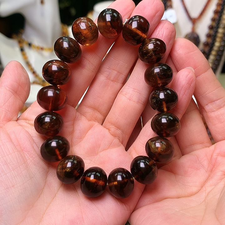 琥珀裸石未镶嵌花****?抚顺琥珀