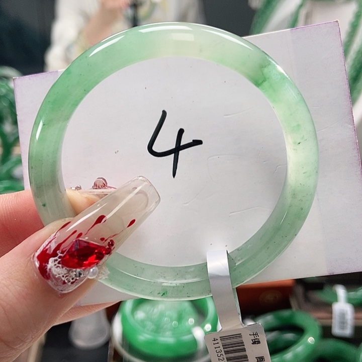 石英质玉手镯未镶嵌天然A货非洲翠手镯