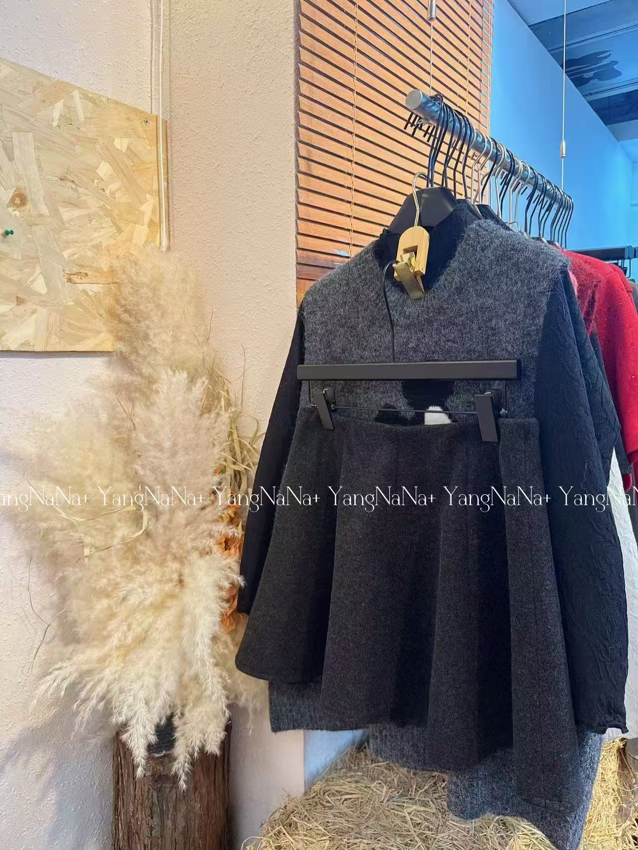 百搭大版时尚气质网红显瘦呢子伞裙半身裙冬季(内裤有安全裤)1077