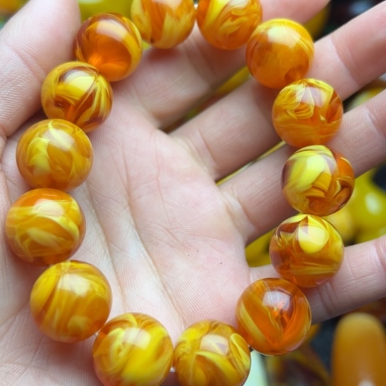 琥珀手串未镶嵌蜜蜡