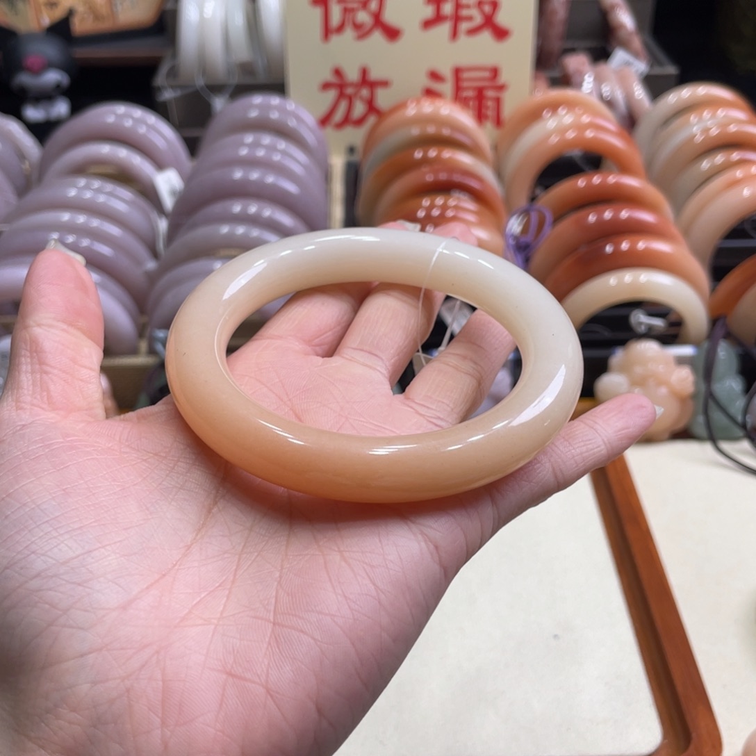 未镶嵌手镯石英质玉好***6