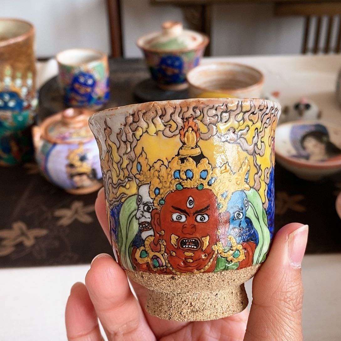 手工手绘红财财茶杯