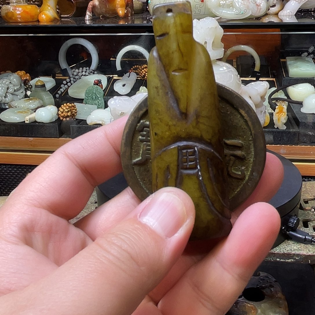 和田玉（糖玉）未镶嵌颈饰