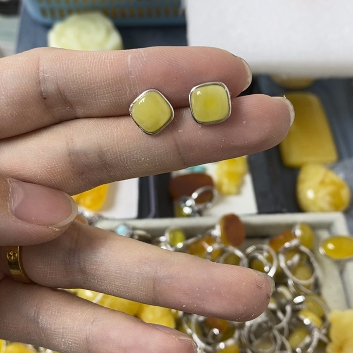 蜜蜡裸石银S925镶嵌耳钉