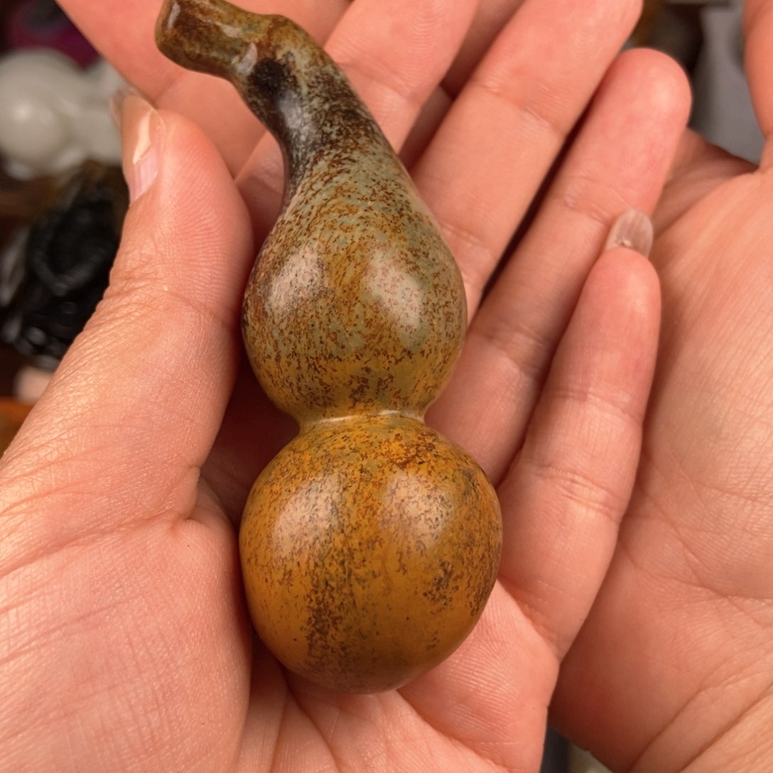 蛇纹石玉手把未镶嵌