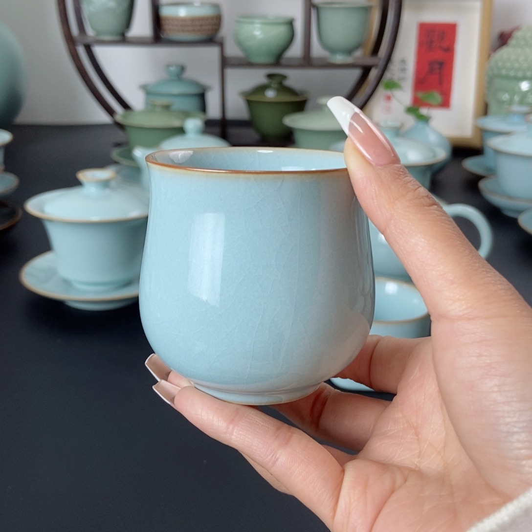 一级品天青釉美人杯主杯