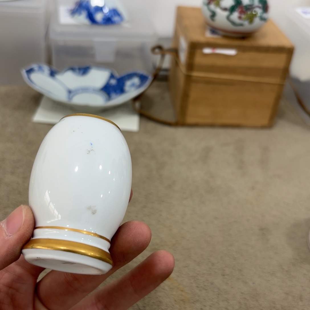 瓷片非常好看漂亮的物品 