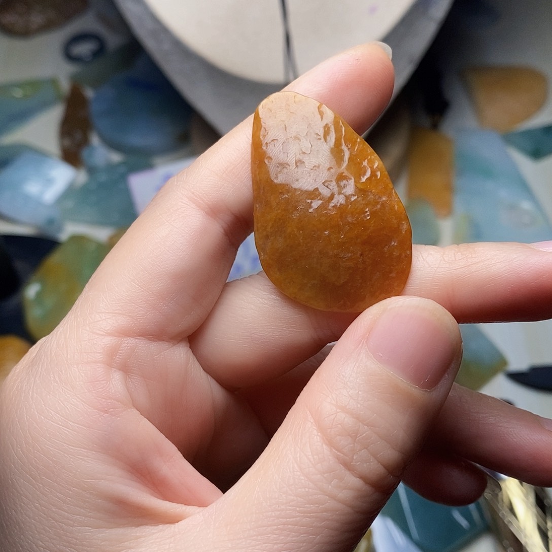 翡翠颈饰未镶嵌天然