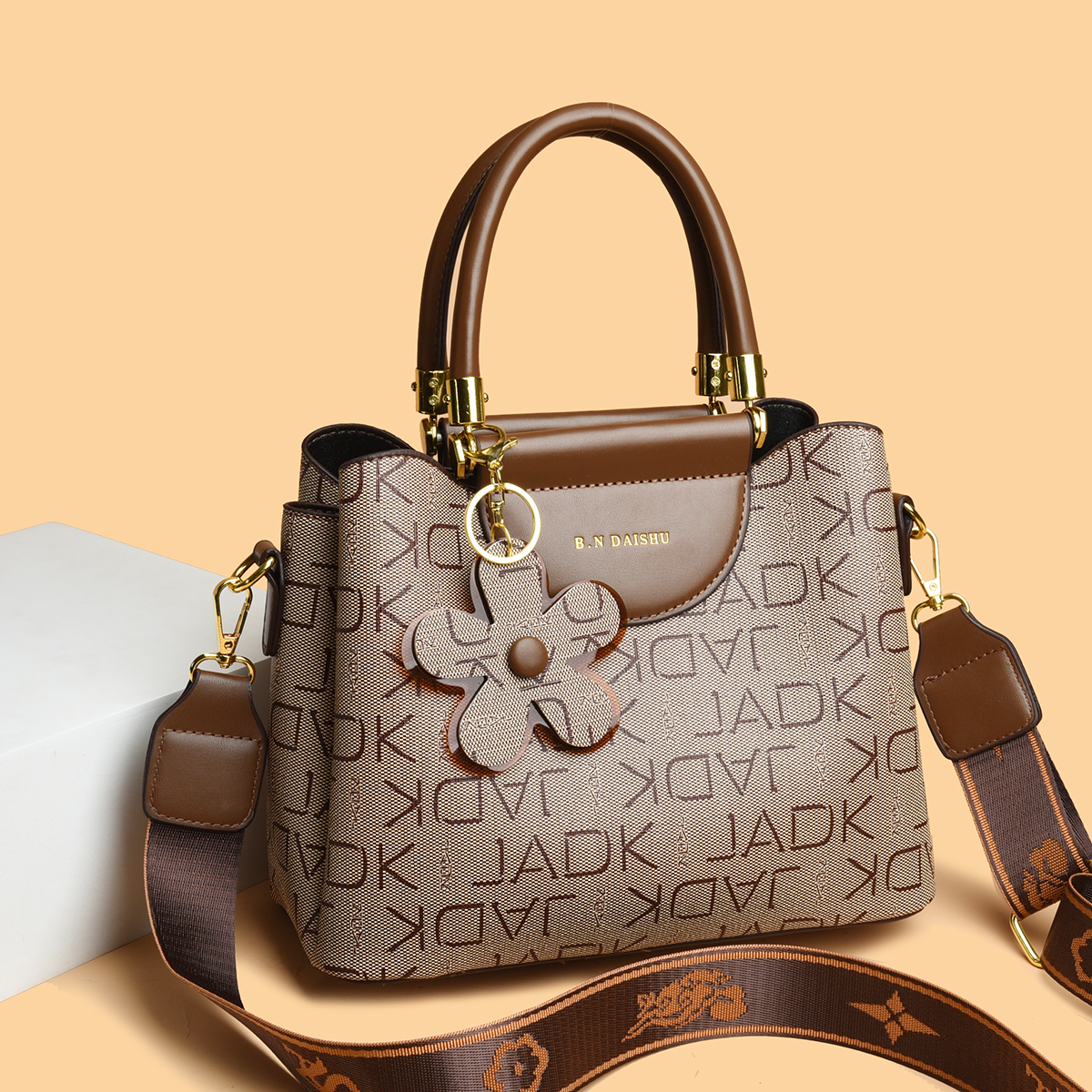 新款时尚百搭潮流女士单肩斜挎包2108-JA卡其色