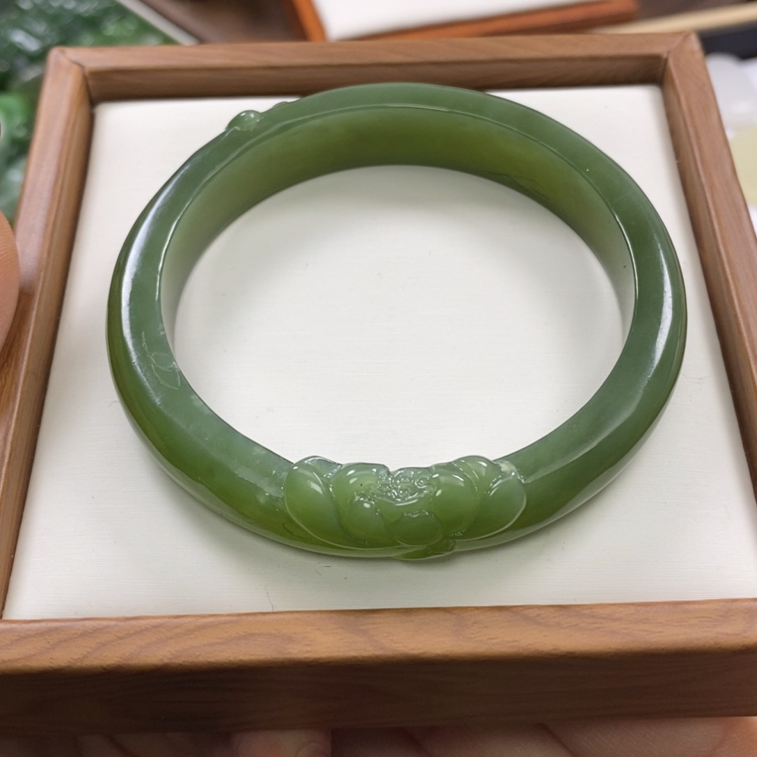 【闪购商品】和田玉手镯58未镶嵌
