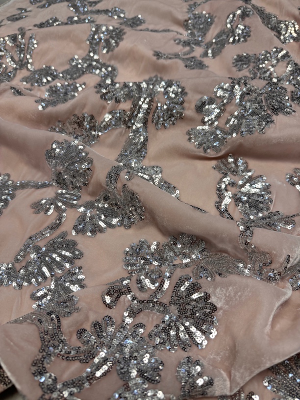 华彩布艺｜淡粉色丝绒亮片刺绣布料 高端新中式连衣裙外套面料