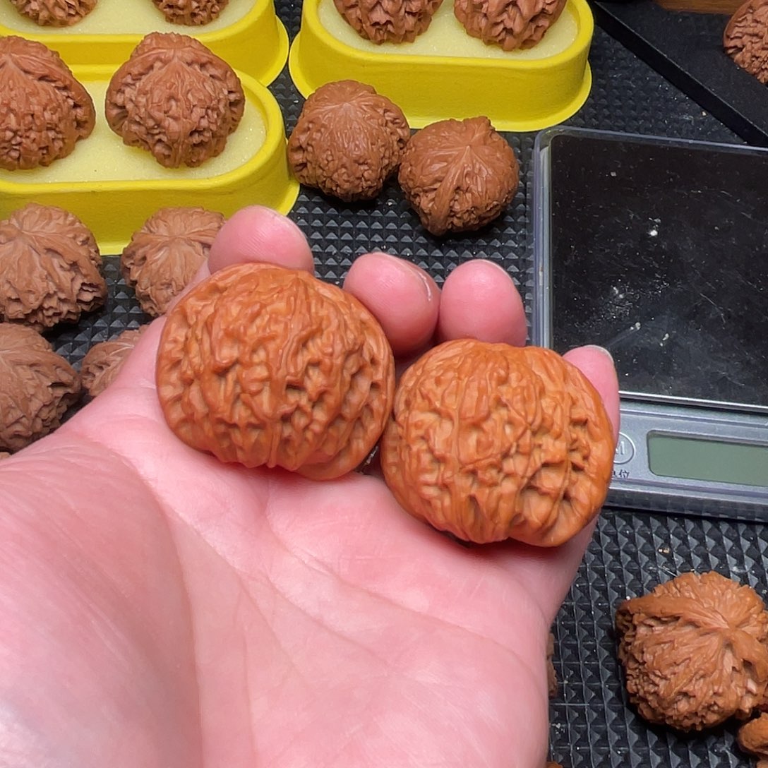 嗦****文玩核桃吊坠磨盘