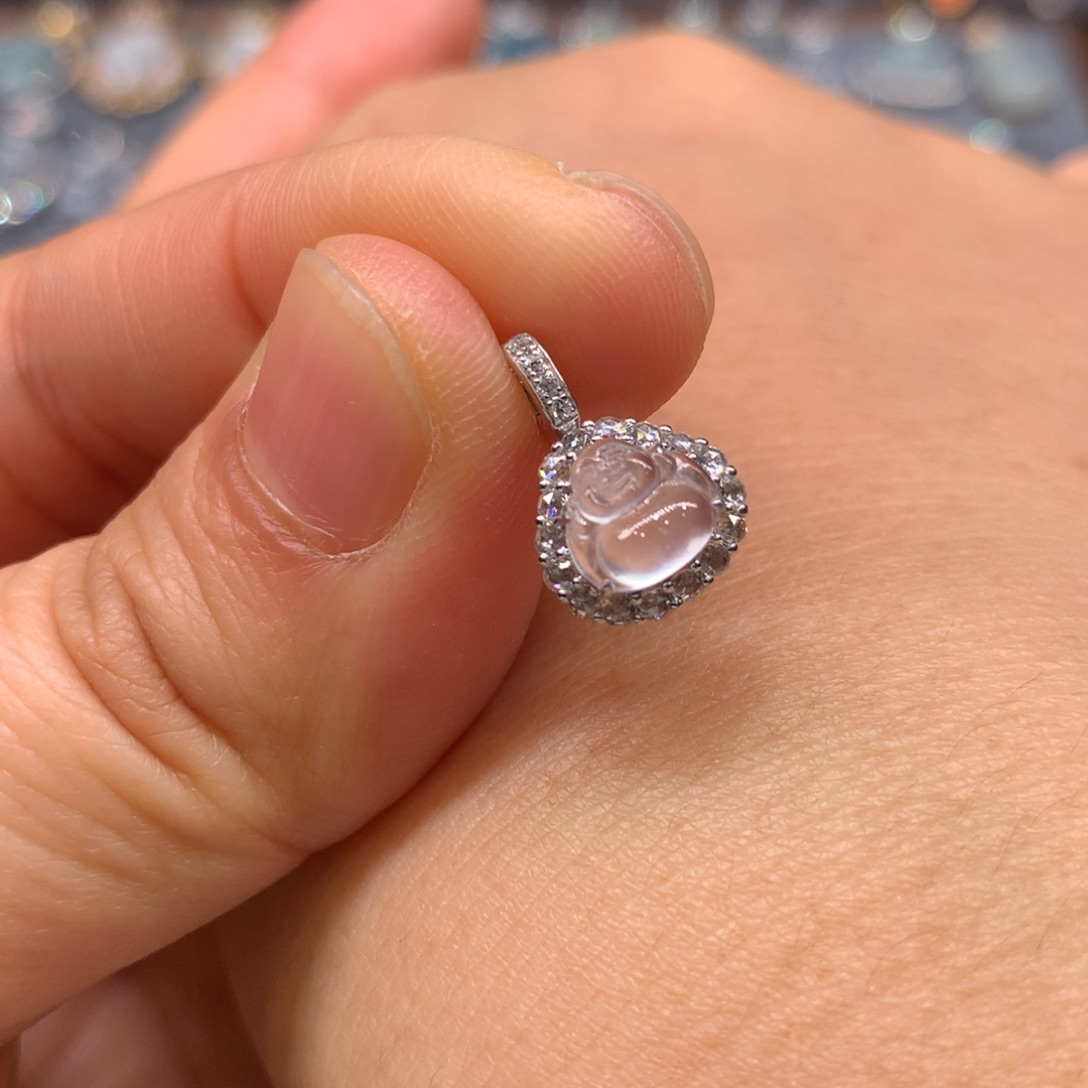 翡翠颈饰18K金镶嵌吊坠