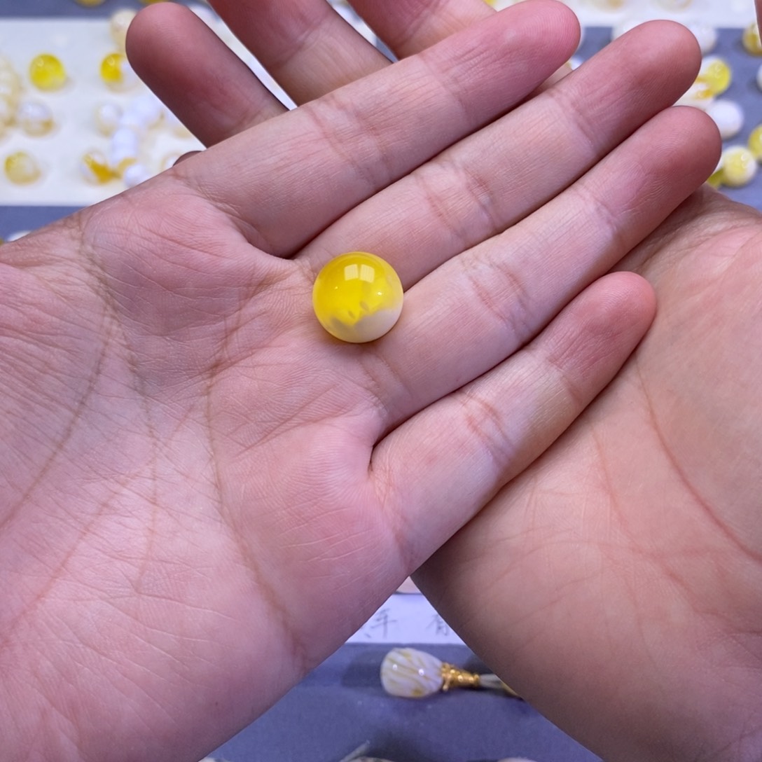 琥珀珠宝奇石未镶嵌M****r