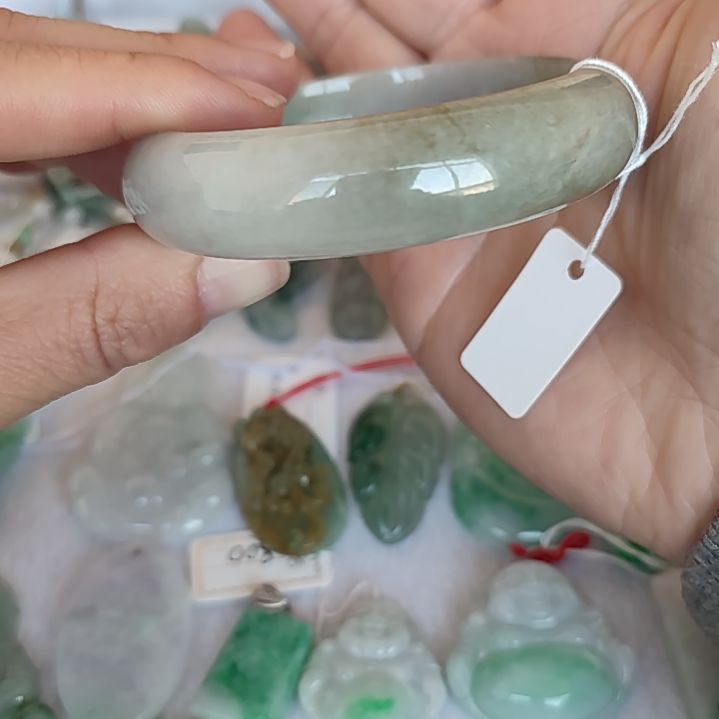 翡翠手镯未镶嵌用****1天然翡翠宽版手镯