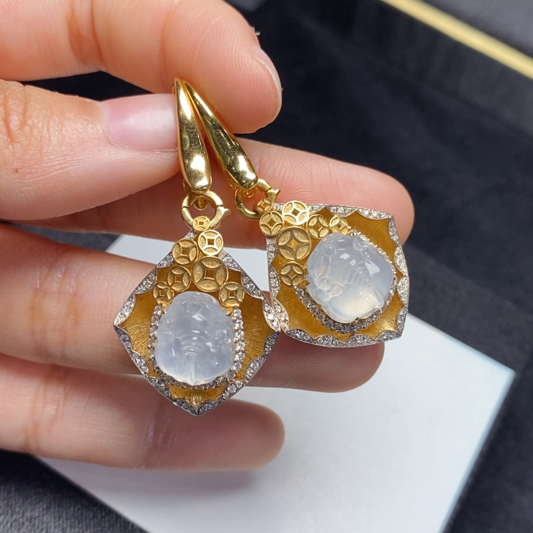 翡翠耳饰18K金镶嵌设计款貔貅耳夹，吊坠