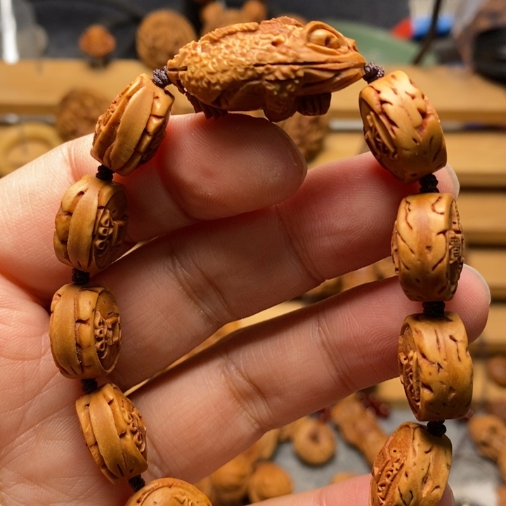 桃核雕刻五帝钱➕金蟾