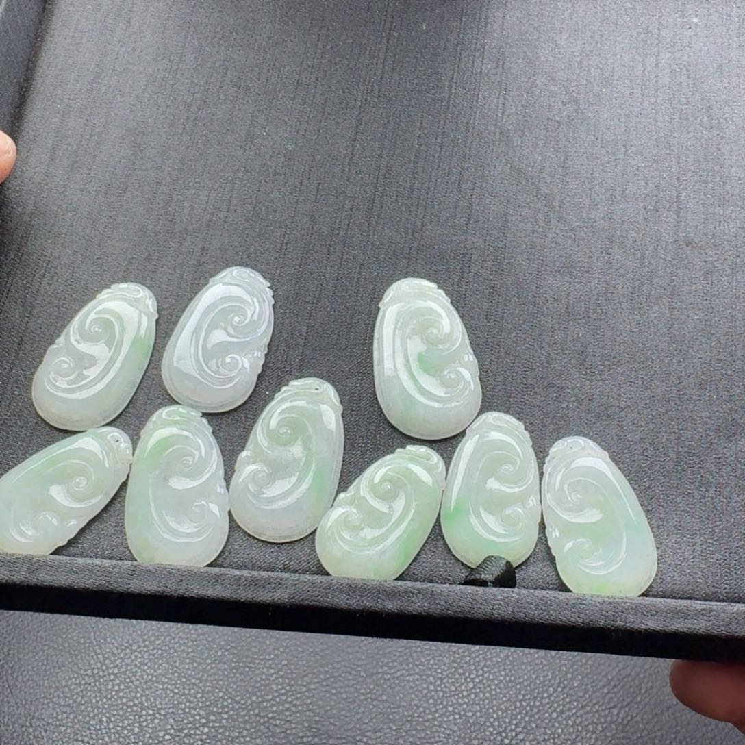 翡翠未镶嵌颈饰多样性发货一个