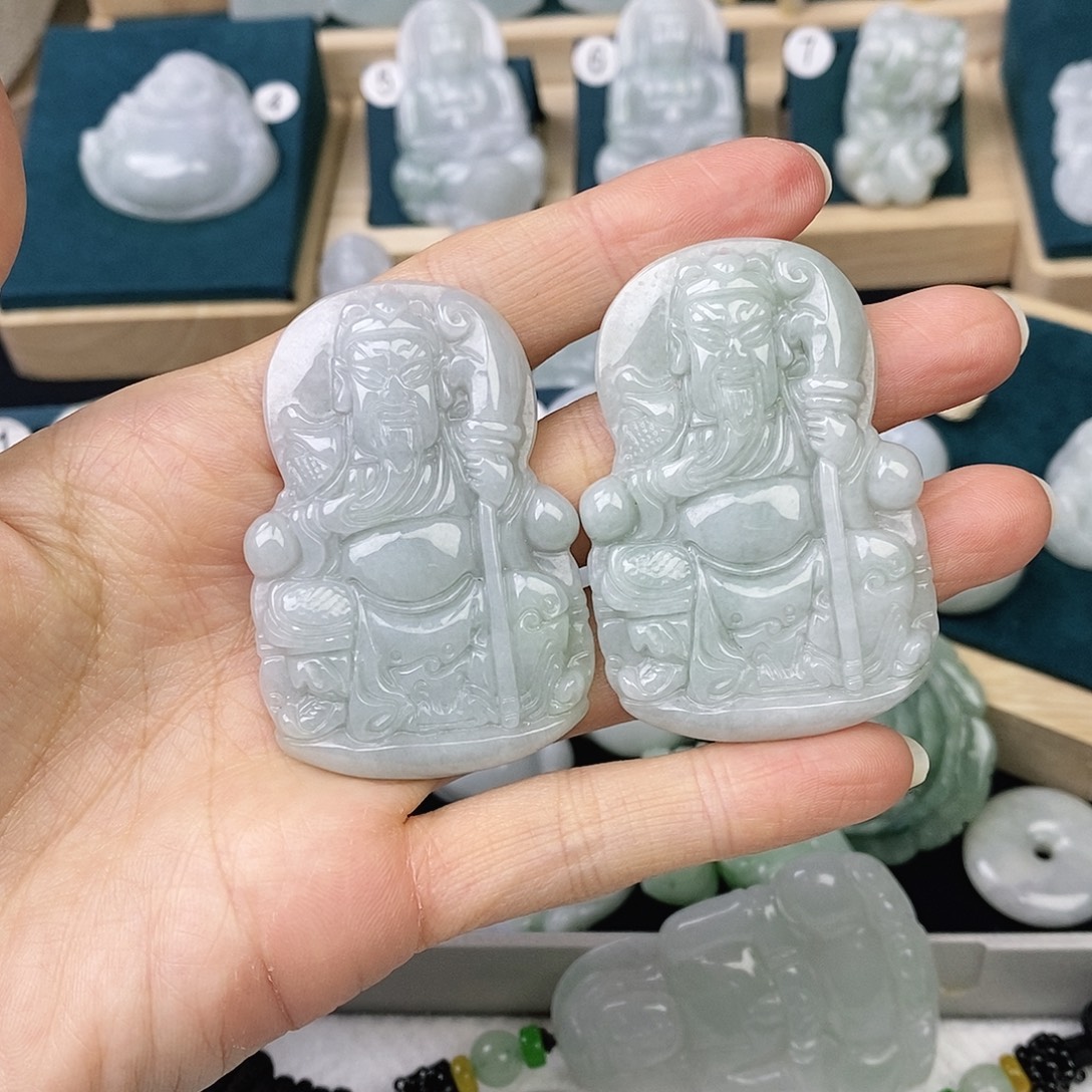 翡翠未镶嵌颈饰关公发货发其一