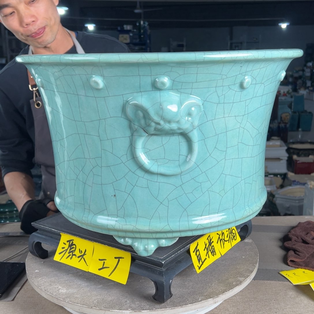 石湾花盆内口42，内深26釉裂微瑕