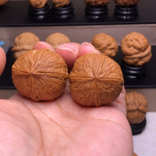 文玩核桃把件四楞39