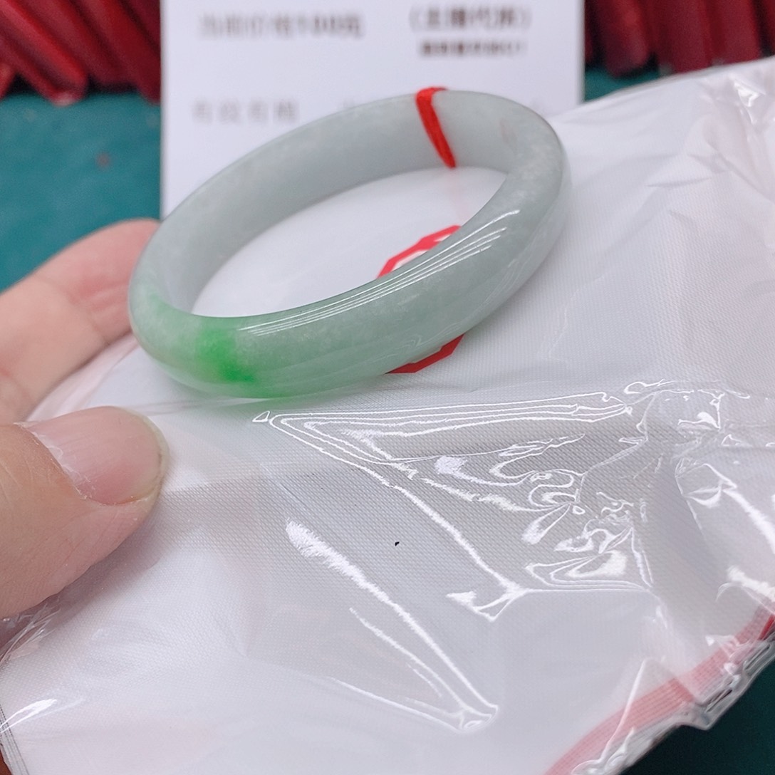 翡翠手镯未镶嵌屿***?9222222222