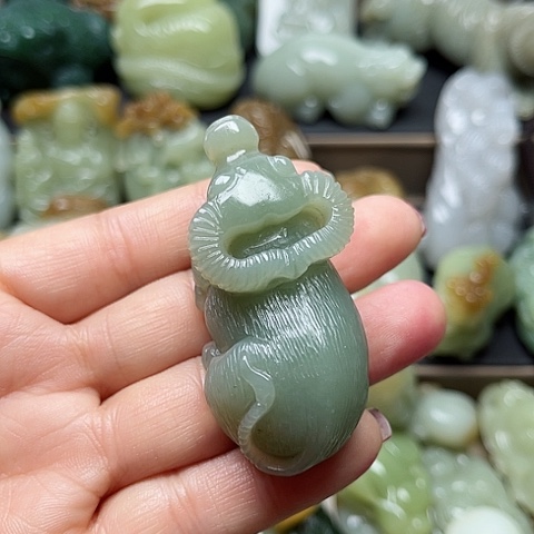 颈饰未镶嵌和田玉